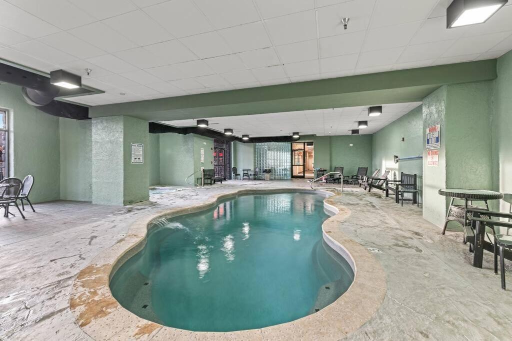 Cozy Cabin In The Smokies!!! Fully Furnished And Complete With Community Indoor And Outdoor Pools And Spas, Game And Fitness Rooms As Well As A Private Hot Tub Pigeon Forge Dış mekan fotoğraf